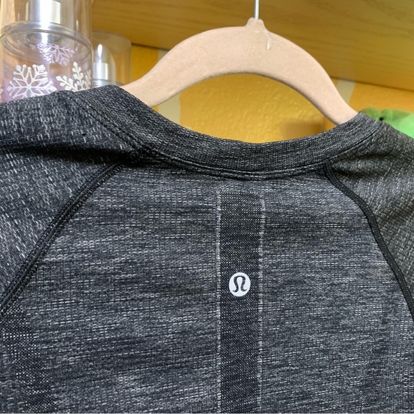 Lululemon Swiftly Speed Long Sleeve Black / Deep Coal / White / Titanium - Picture 5 of 7